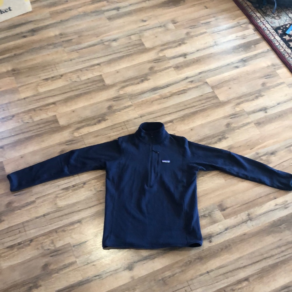 Patagonia quarter-zip fleece